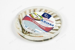 Килька  тушка в уксусно-масляной заливке с луком, 150 г